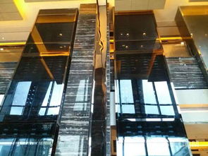 湖南株洲美的万豪酒店大厅超高不锈钢恒温酒柜